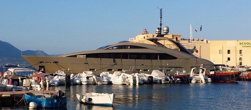 Il piccolo porticciolo di Gaeta Medievale abilitato alle navi da crociera?