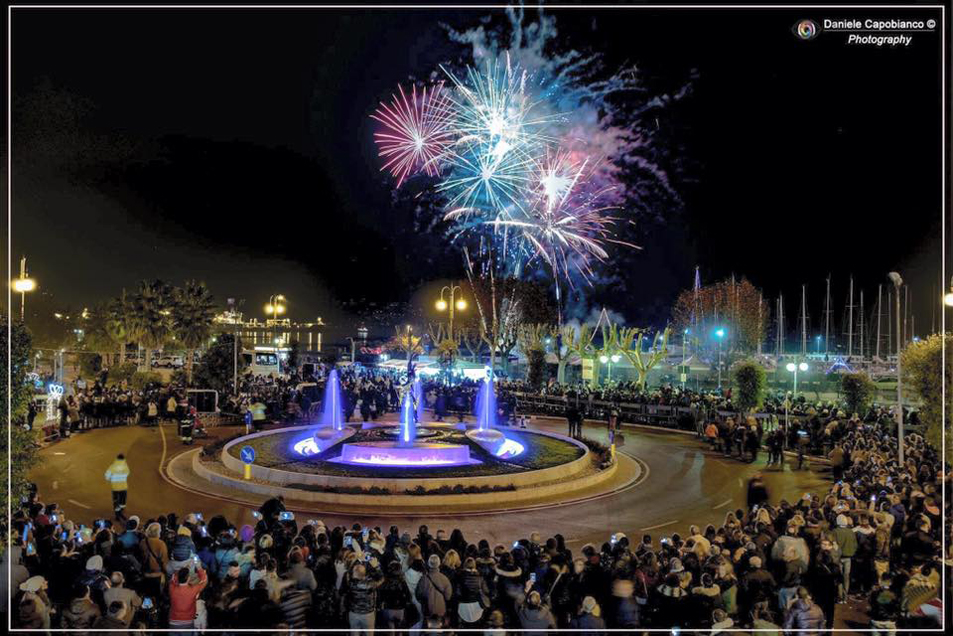 Lo Spettacolo della Fontana Monumentale di Gaeta